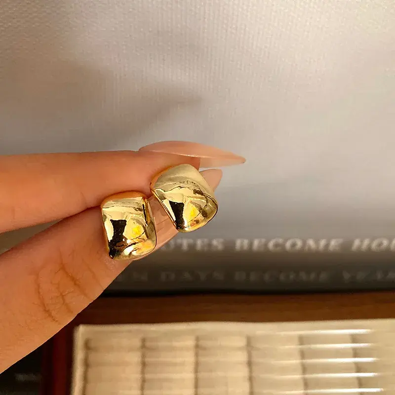 Chunky stud - FY0244